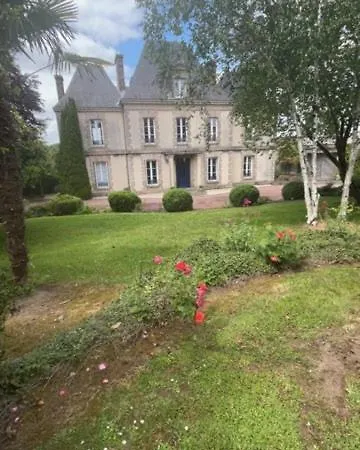 Logis Du Chateau La Pierre Levee, 15 Minutes Du Puydufou